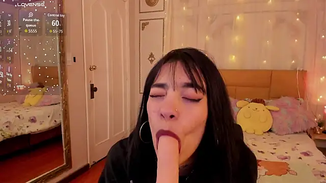 EmaLittle's Webcam Show