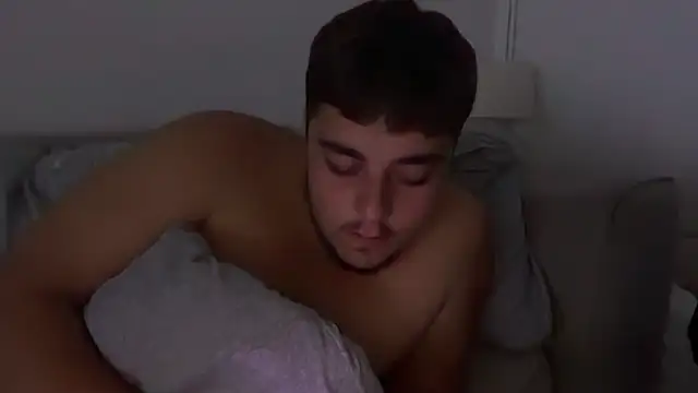 Show de YoungHornyCum_xoxo na webcam