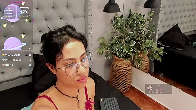 Nia_lobo Live XXX-Chat