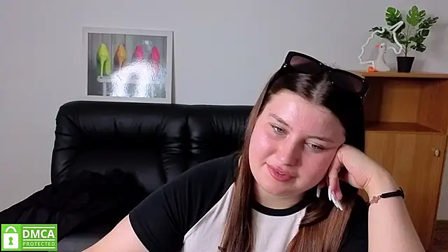 Chat XXX en directo de Katina_deeplou4