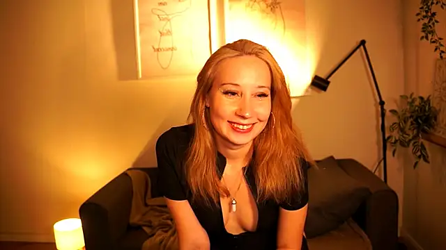Enchantyy webkamerás műsora