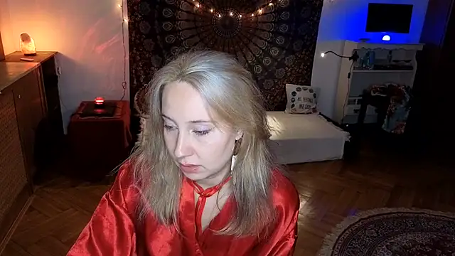Enchantyy webkamerás műsora