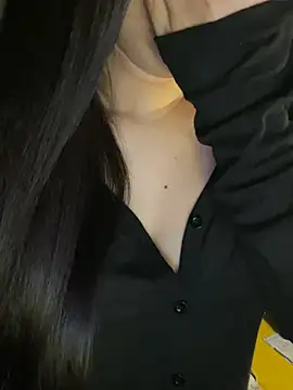 Elise68のライブXXXチャット