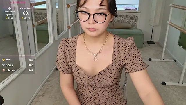 AlishaCloud Chat XXX in diretta