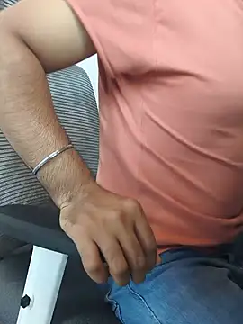 عرض كام 8inch_hunk19