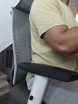 Chatroom XXX en direct de 8inch_hunk19