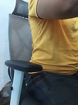 8inch_hunk19 Show Webcam