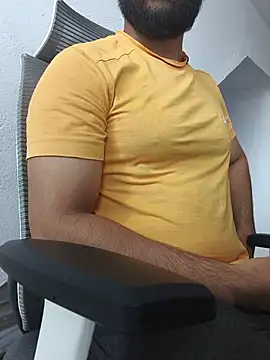 הופעת וובקאם של 8inch_hunk19