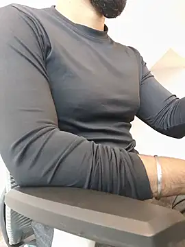 عرض كام 8inch_hunk19