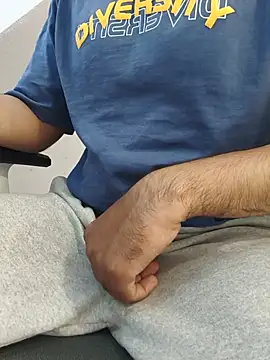 8inch_hunk19 在線直播表演