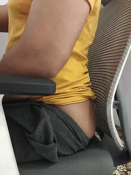 8inch_hunk19: διαδικτυακό σόου στην κάμερα