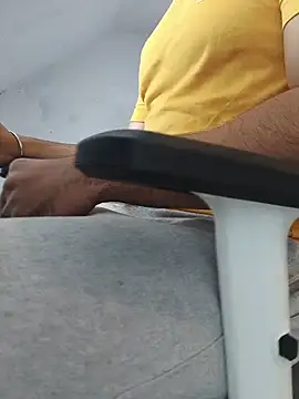 8inch_hunk19 Show Webcam