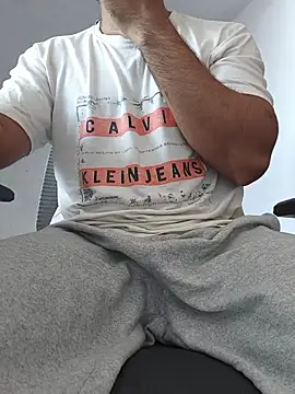 8inch_hunk19 Webcamshow