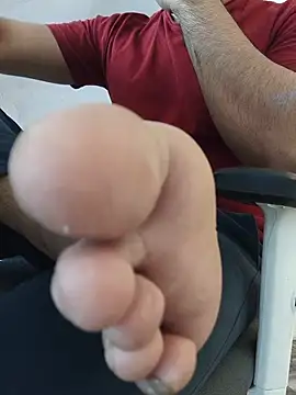 8inch_hunk19: διαδικτυακό σόου στην κάμερα