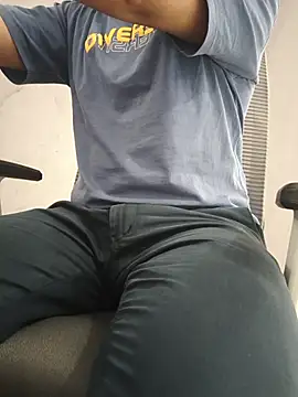 8inch_hunk19 在線直播表演