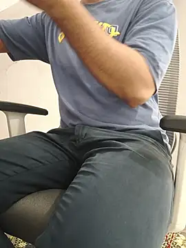 8inch_hunk19's Webcam Show