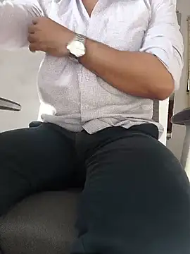 8inch_hunk19's Webcam Show