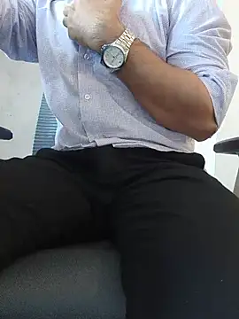 عرض كام 8inch_hunk19