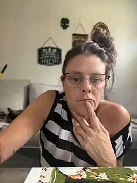 MatildaJane5 Show in webcam