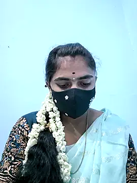 Tamil-Megavarthinii Show in webcam