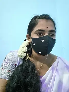 Tamil-Megavarthinii: вебкам-шоу