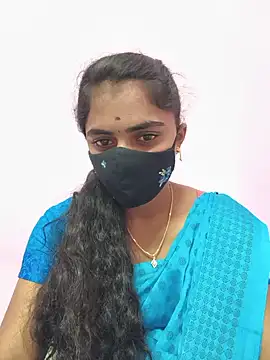 Tamil-Megavarthinii: вебкам-шоу