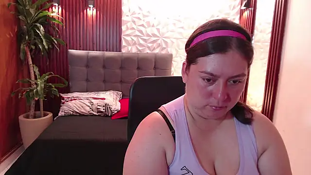 lorena_prg7 Show in webcam