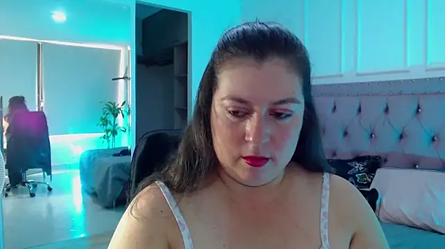 دردشة lorena_prg7 الجنسية المباشرة
