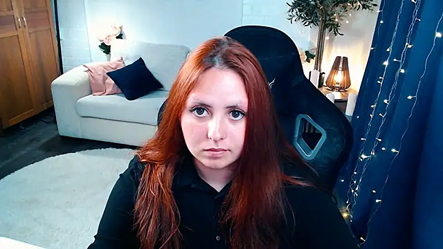 XGingerDollX Show in webcam