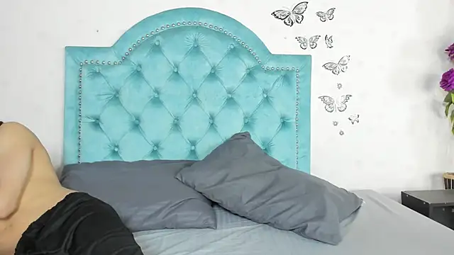 Charlie_Latino webkamerás műsora