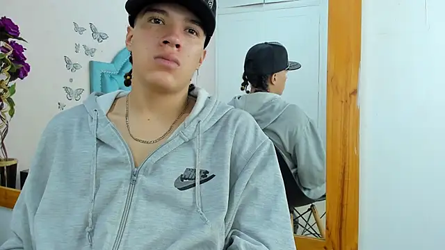 Charlie_Latino Webcam-Show
