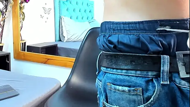 Charlie_Latino Webcam show