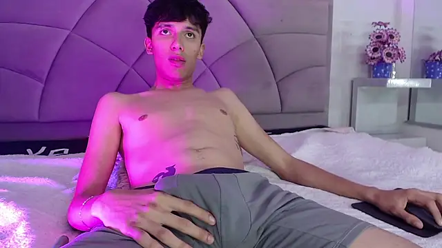 ethan_twink22n Webbikameraesitys