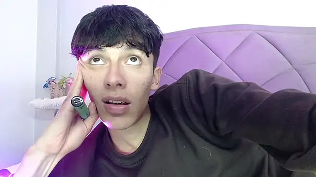 ethan_twink22 Webcamshow