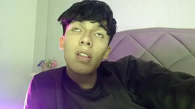 ethan_twink22 Show Webcam