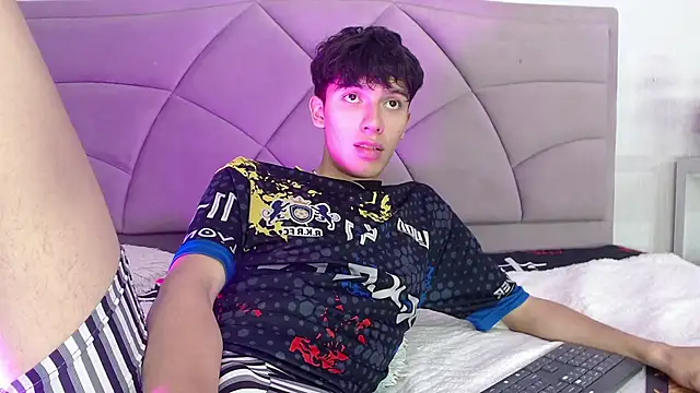 Show de ethan_twink22 na webcam