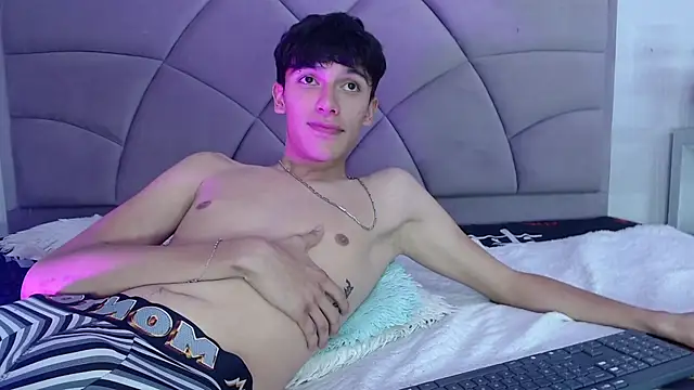 Вебкам-шоу ethan_twink22