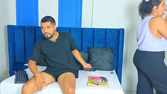 CURVYANDKING_CR Webcam Show