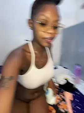 Youngangel4's Live XXX Chat