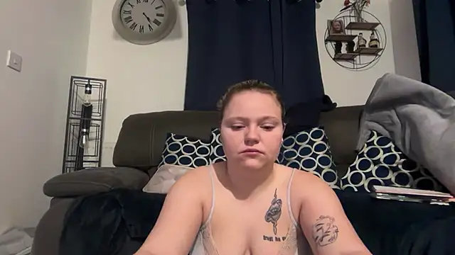 GirlNextDoorAmber 网络视讯表演