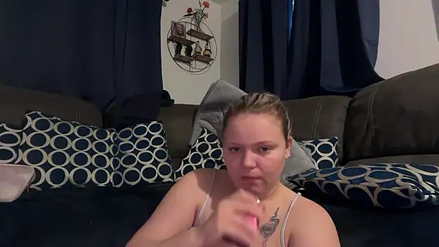 GirlNextDoorAmber: онлайн-секс-чат