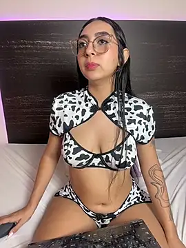 emmi_miller's Live XXX Chat