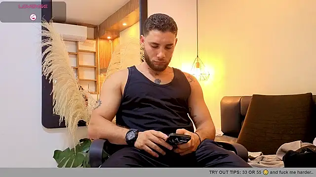 Kiing_001's Live XXX Chat