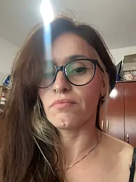 busty_nicole's Webcam Show