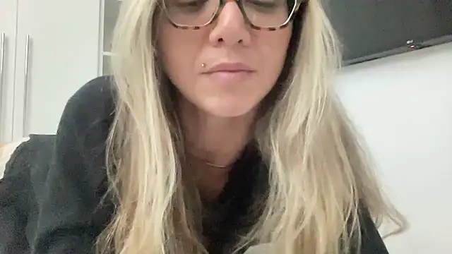 Show de lailayourangel na webcam
