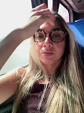 Show de lailayourangel na webcam
