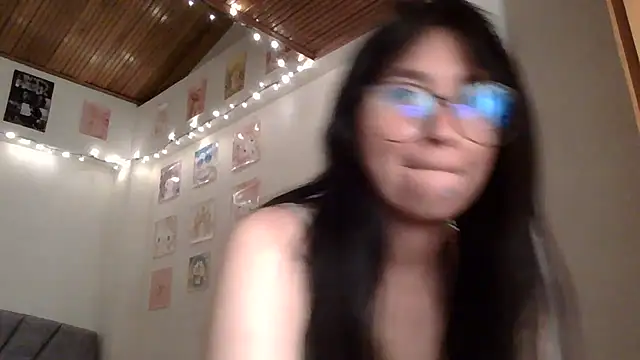 Zui_Luh's Webcam Show
