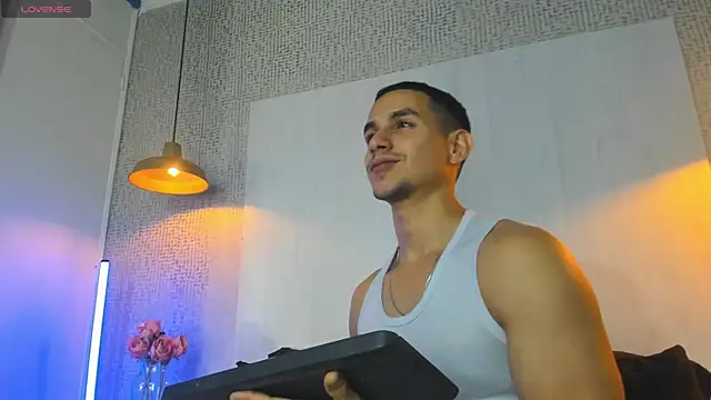 Jamexxx1_ élő XXX-chatje