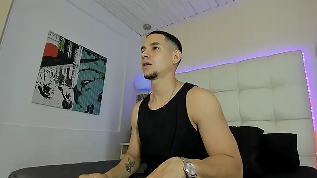Jamexxx1_'s Webcam Show