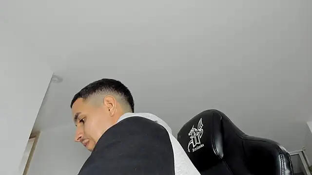 Jamexxx1_ webkamerás műsora